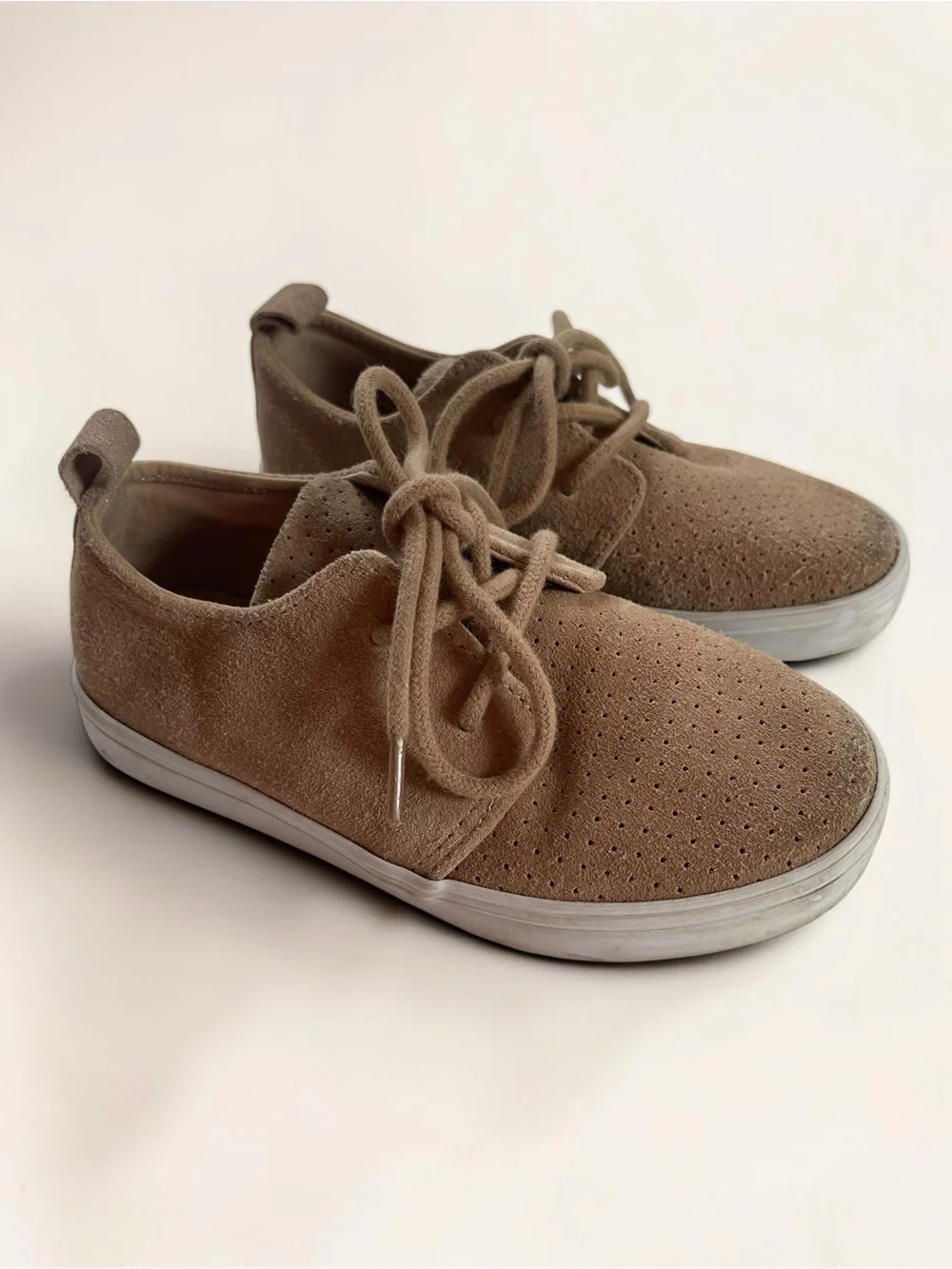 JANIE & JACK EUC Taupe Genuine Leather Suede Dress Sneakers